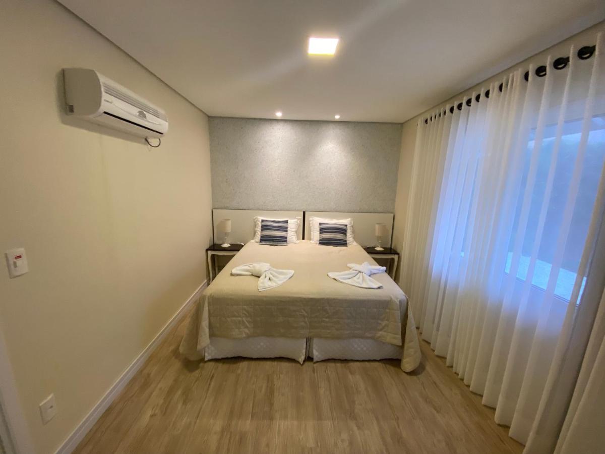 Pousada Ipe Amarelo E Quinta Dos Medeiros Bed & Breakfast Gramado Ngoại thất bức ảnh