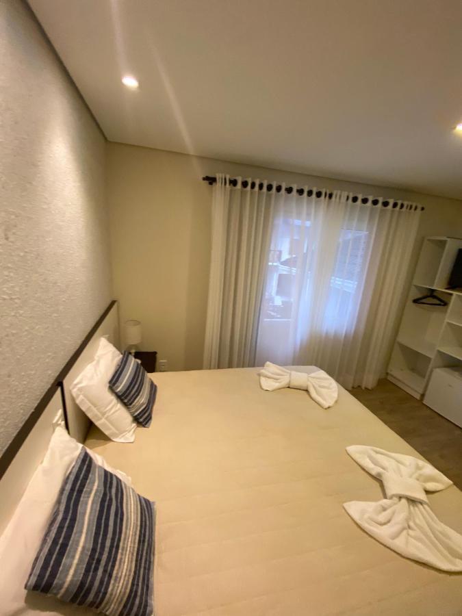 Pousada Ipe Amarelo E Quinta Dos Medeiros Bed & Breakfast Gramado Ngoại thất bức ảnh