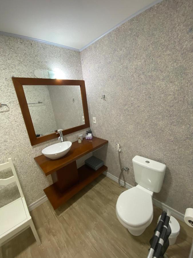 Pousada Ipe Amarelo E Quinta Dos Medeiros Bed & Breakfast Gramado Ngoại thất bức ảnh