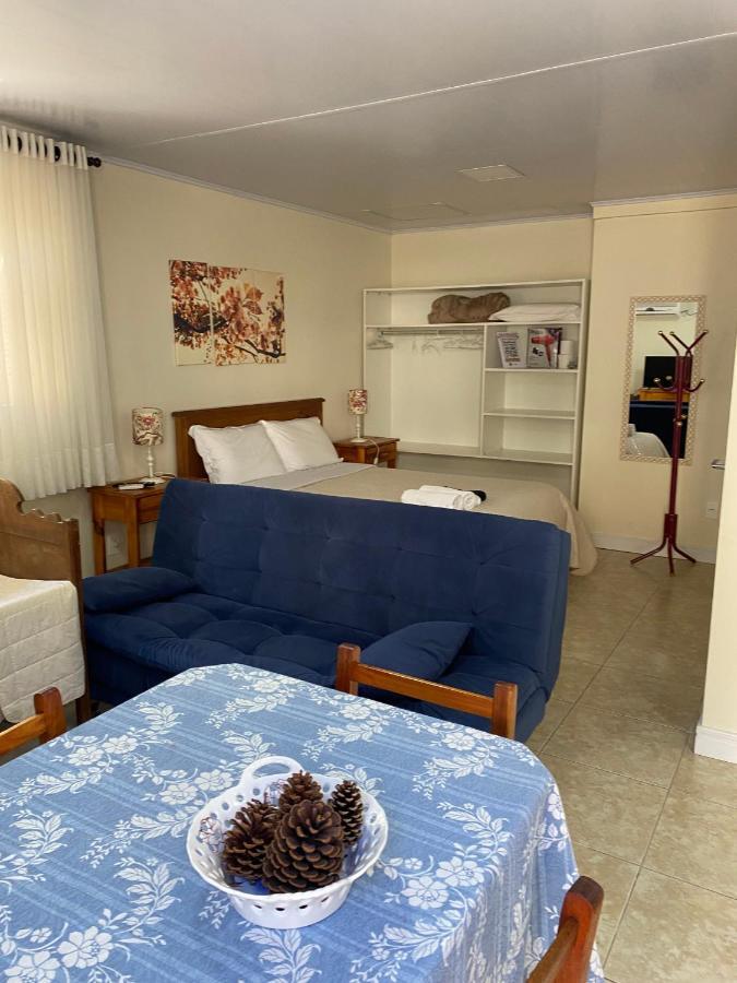 Pousada Ipe Amarelo E Quinta Dos Medeiros Bed & Breakfast Gramado Ngoại thất bức ảnh